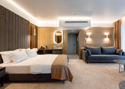room 122 thumbnail 3