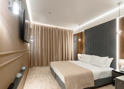 room 114 thumbnail 4
